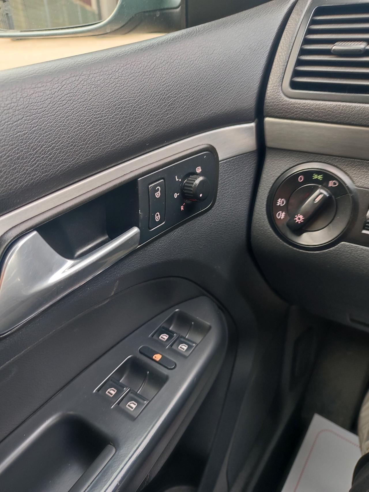 VOLKSWAGEN TOURAN 2009 2.0DIESEL 7POSTI FULL OPT.