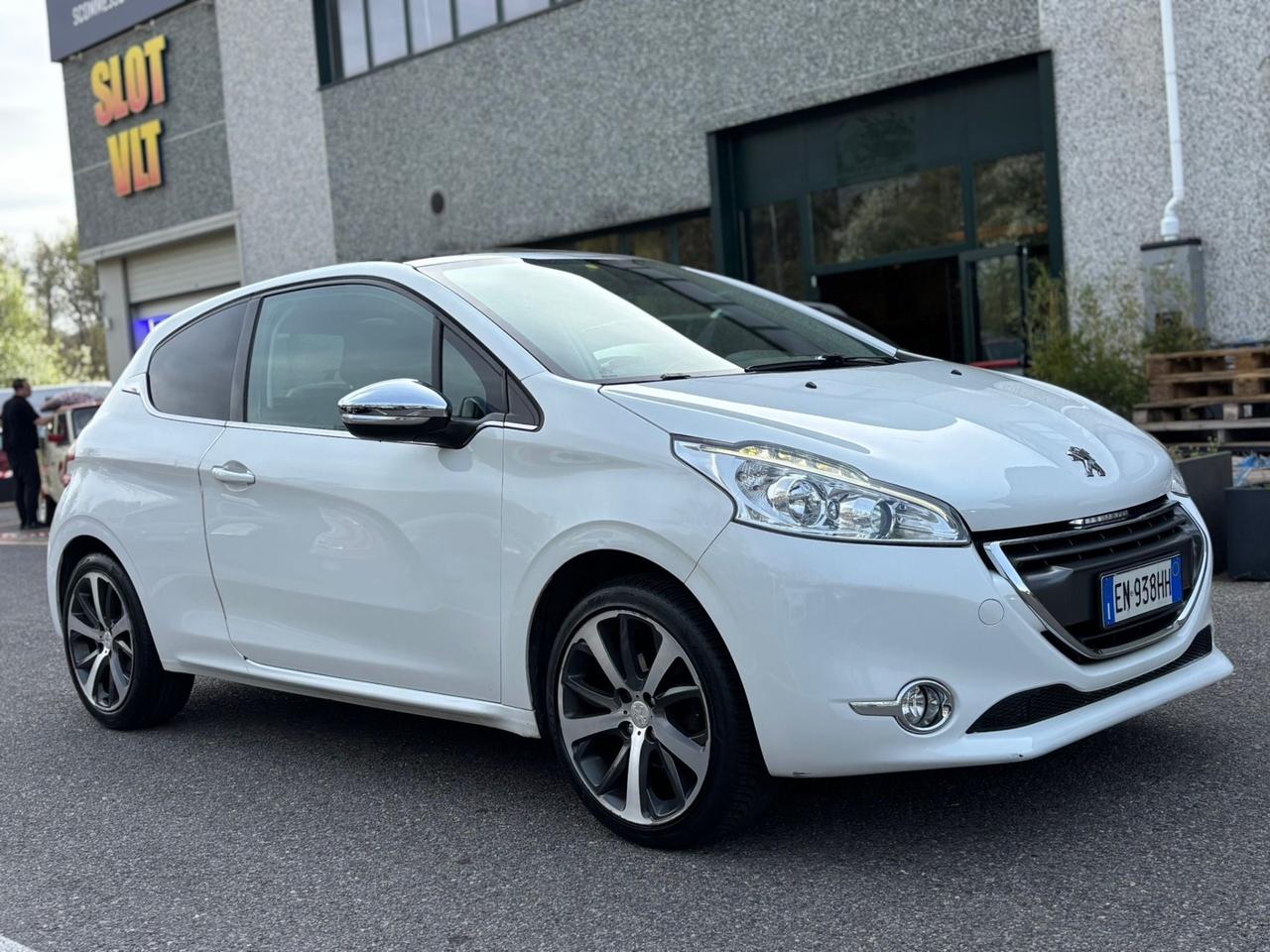 Peugeot 208 1.6 e-HDi 92 CV Stop&Start 3 porte Allure