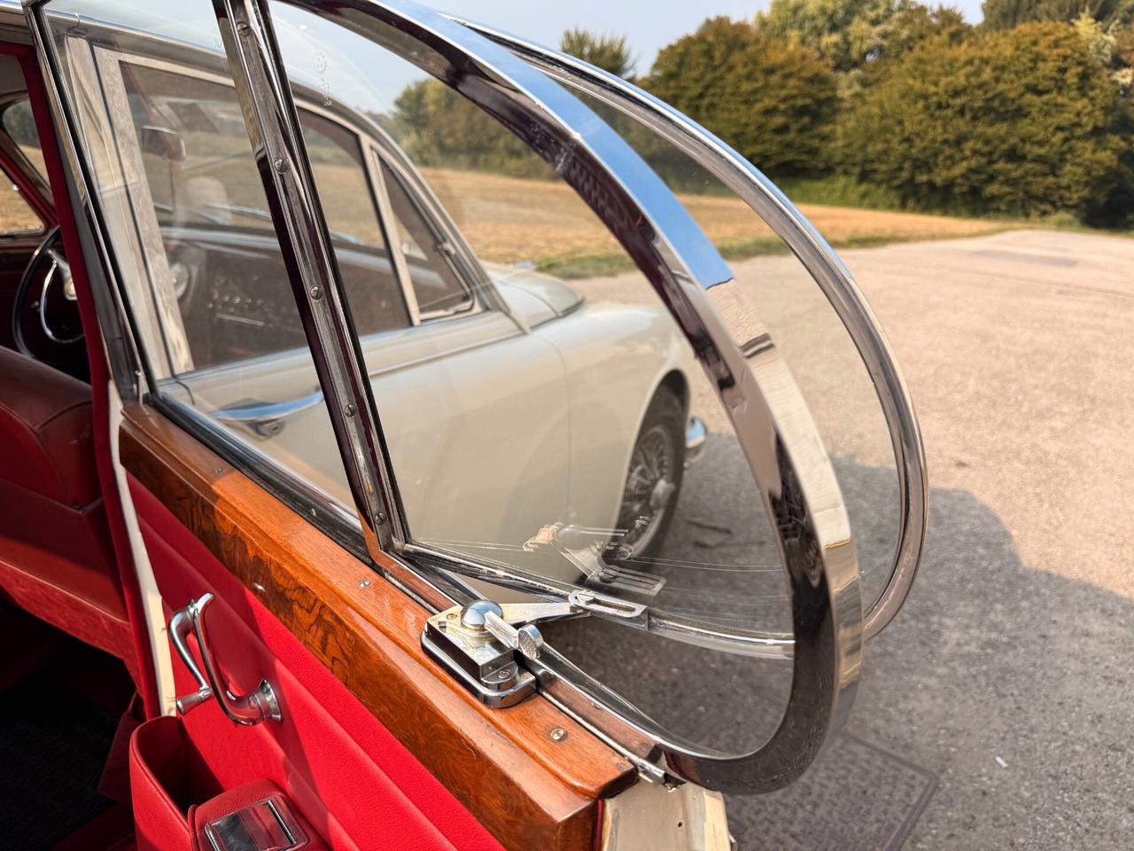 Jaguar MK II