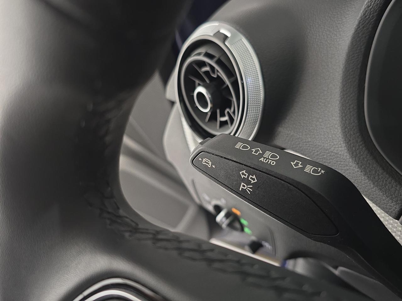 Audi Q2 35 2.0 tdi s line edition s-tronic