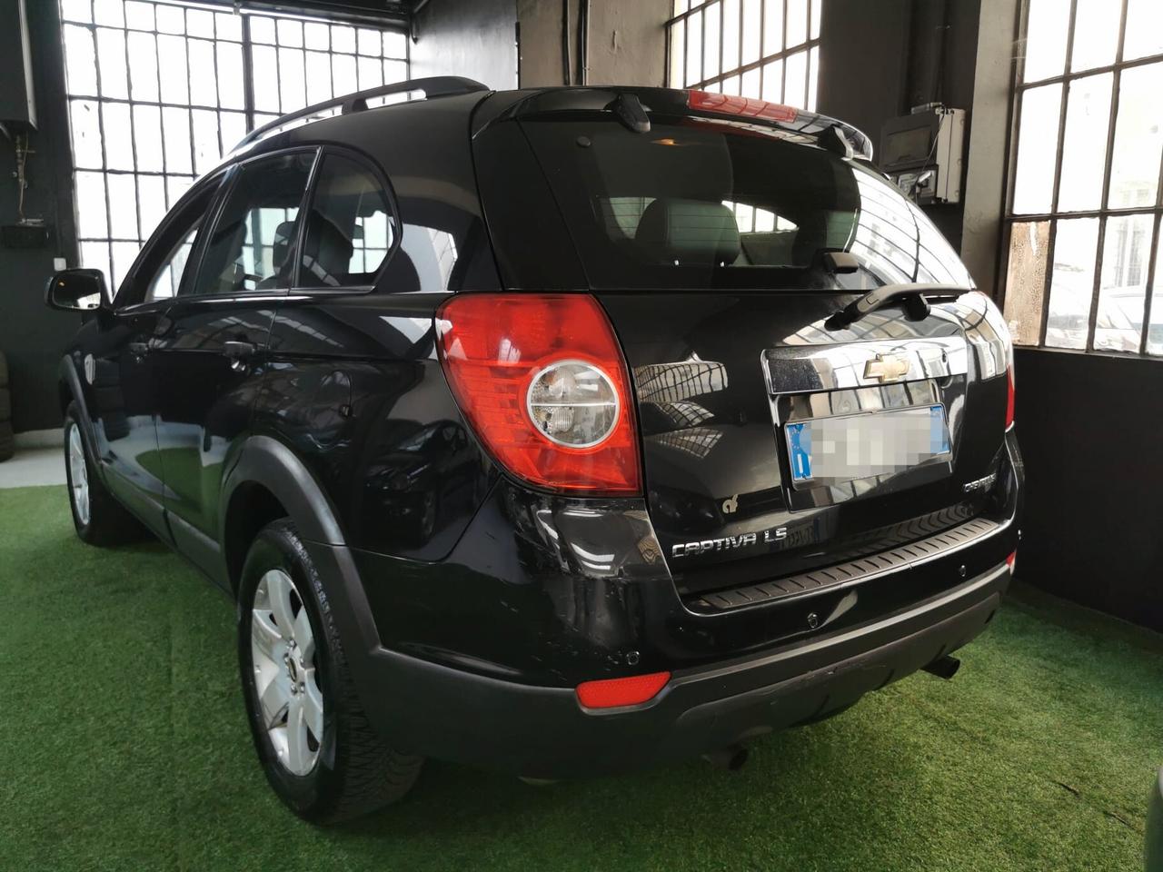 Chevrolet Captiva 2.4 2WD GPL 7 POSTI GARANZIA 12 MESI