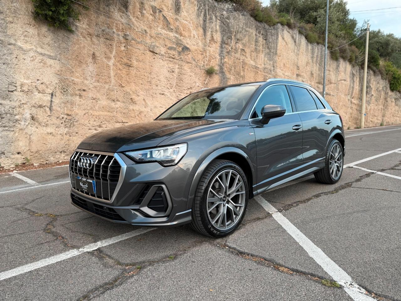 Audi Q3 S-LINE EDITION/2.0 150CV/ 20"/IVA ESPOSTA