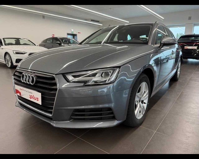 AUDI A4 Avant 35 TDI S tronic Business