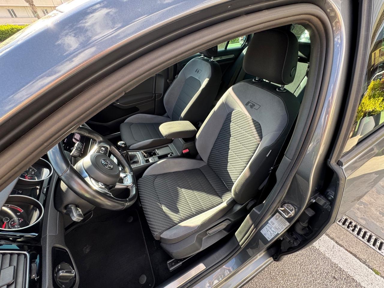Volkswagen Golf 2.0 TDI R-LINE, FULL LED 150CV