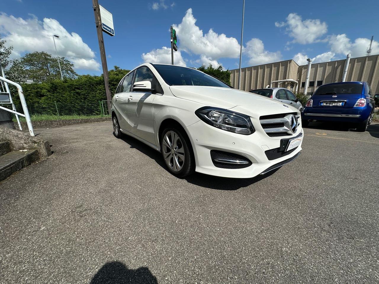 Mercedes-Benz B 180 Sport B 180 D BlueEFFICIENCY