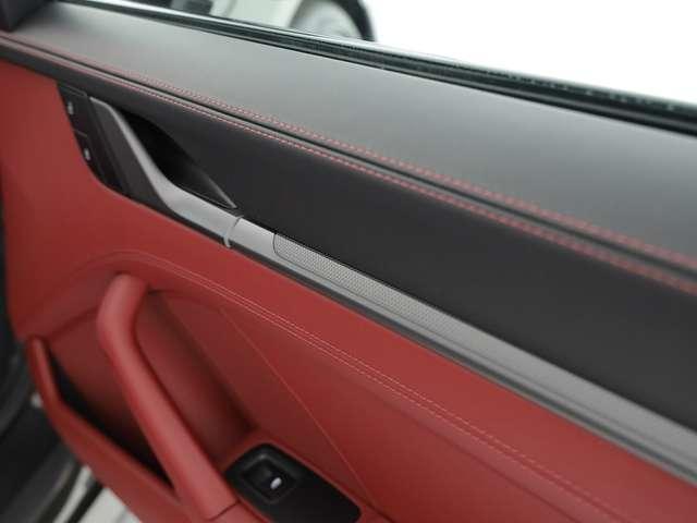 Porsche 992 coupe 3.0 carrera auto