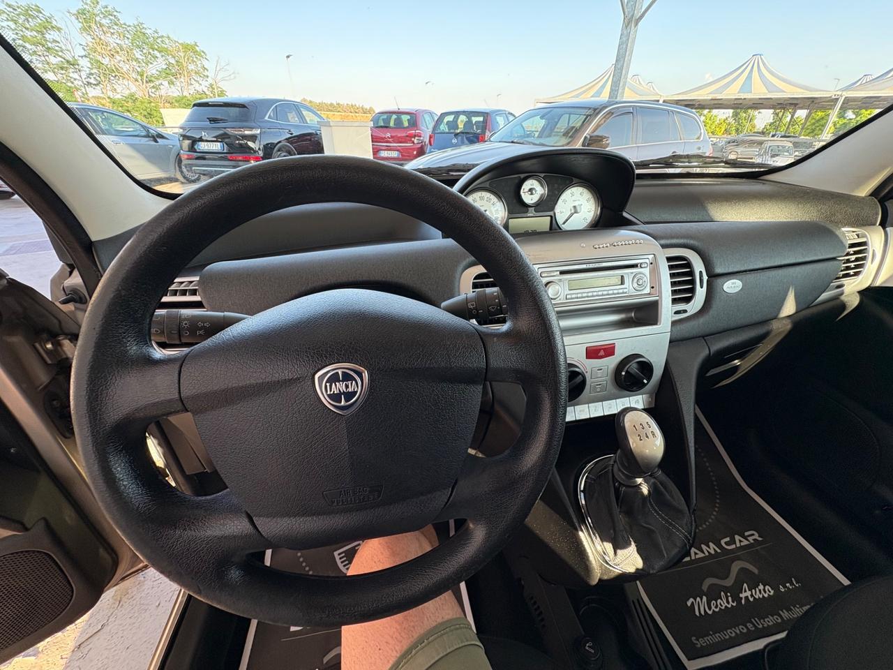 Lancia Ypsilon 1.2 69 CV Unyca