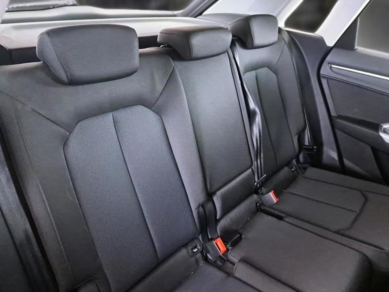 AUDI Q3 35 TFSI S tronic Business