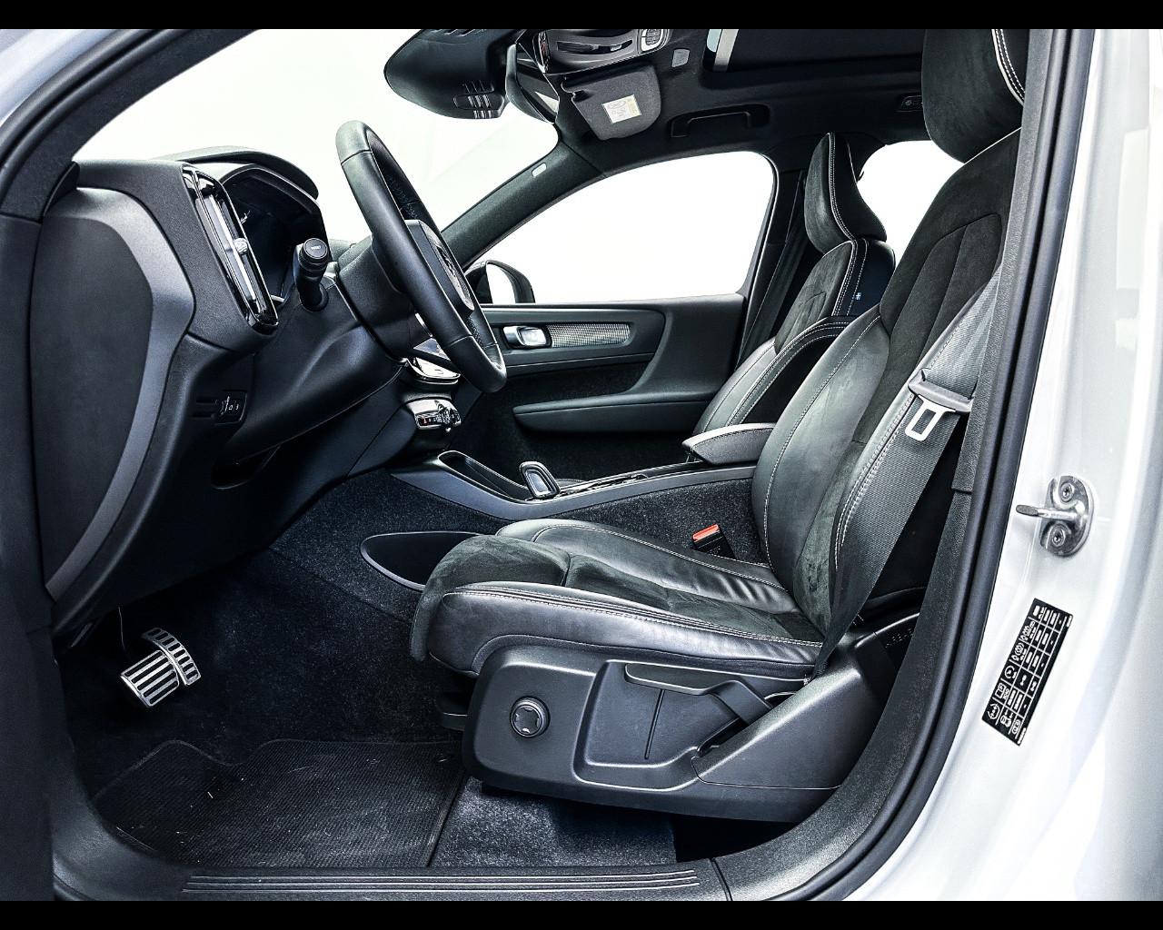 VOLVO XC40 (2017-->) - XC40 T5 Recharge Plug-in Hybrid automatico Plus Dark