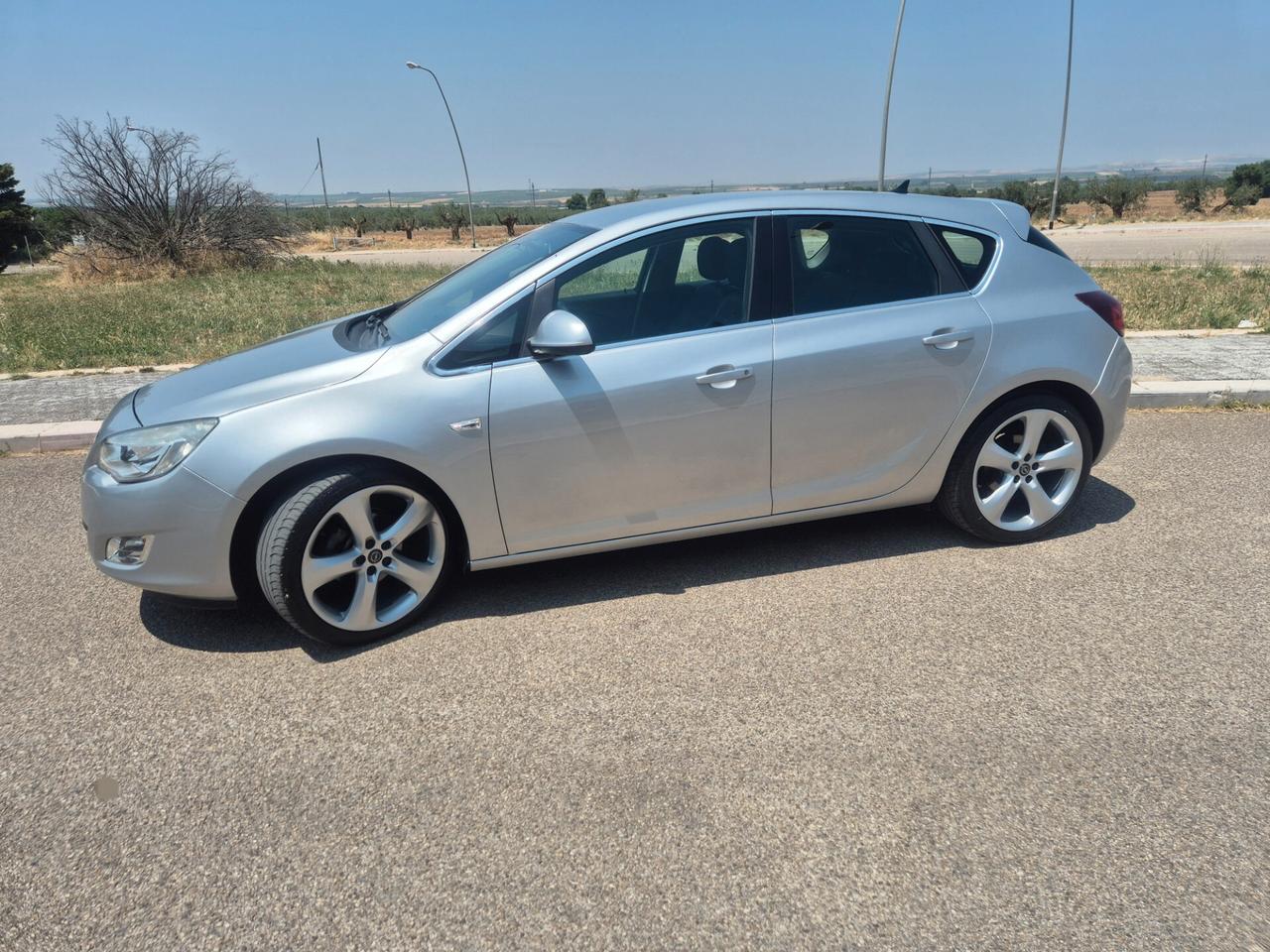 Opel Astra cosmo 1.4 Turbo 140CV 5 porte 2012