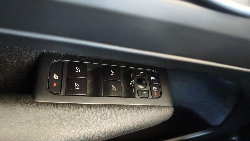Volvo XC40 D4 AWD Geartronic Business Plus