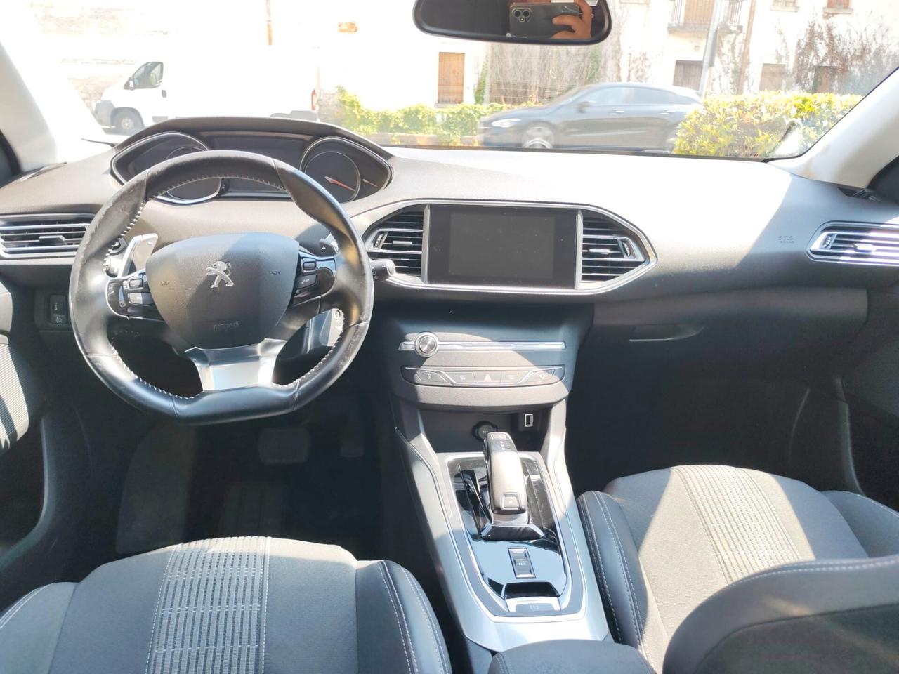 Peugeot 308 BlueHDi 130 S&S SW Allure