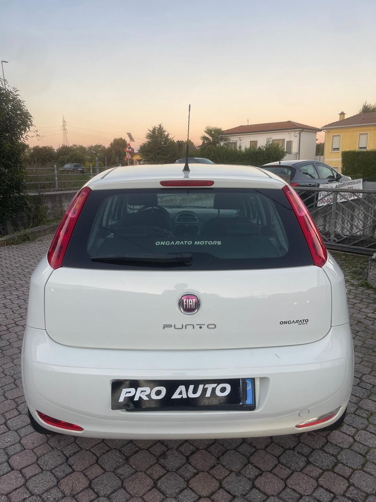 Fiat Punto 1.4 8V 5 porte Natural Power Street 2017