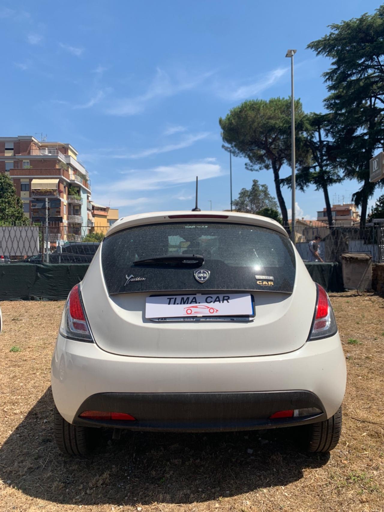 Lancia Ypsilon 1.0 FireFly 5 porte S&S Hybrid Silver Plus