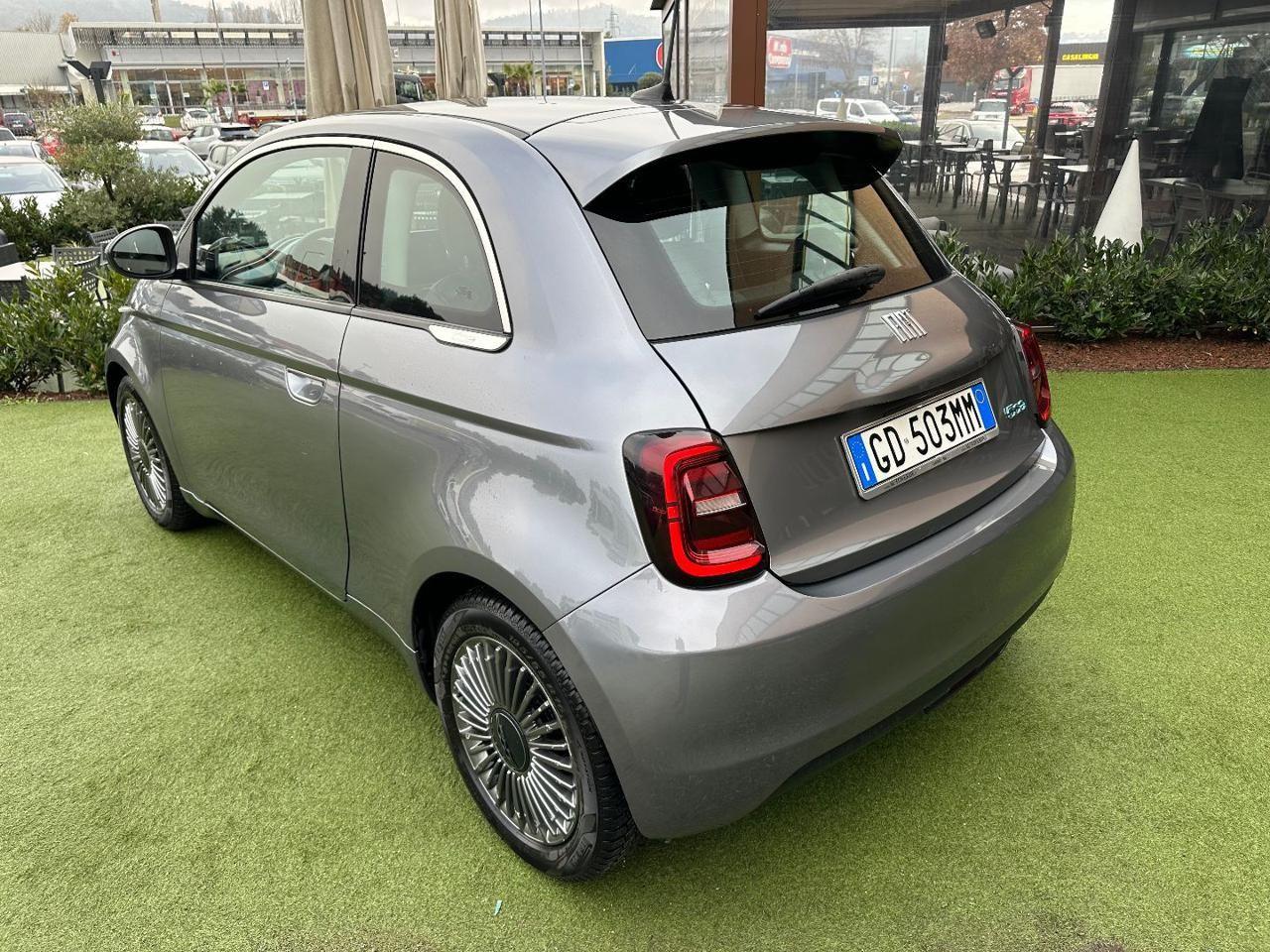 Fiat 500e 42KWH Business Openging Edition 16000km