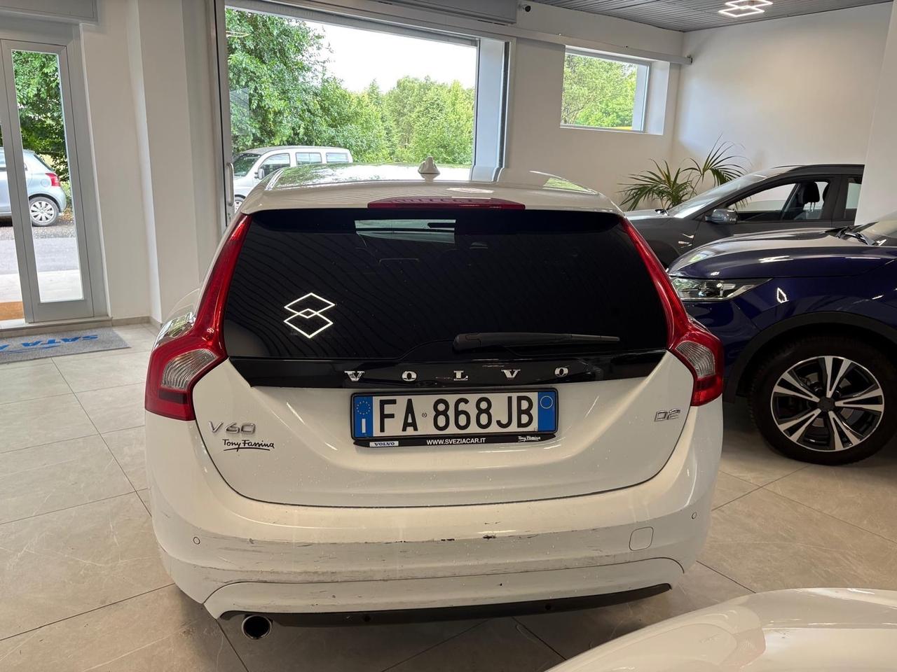 Volvo V60 D5 Geartronic Momentum