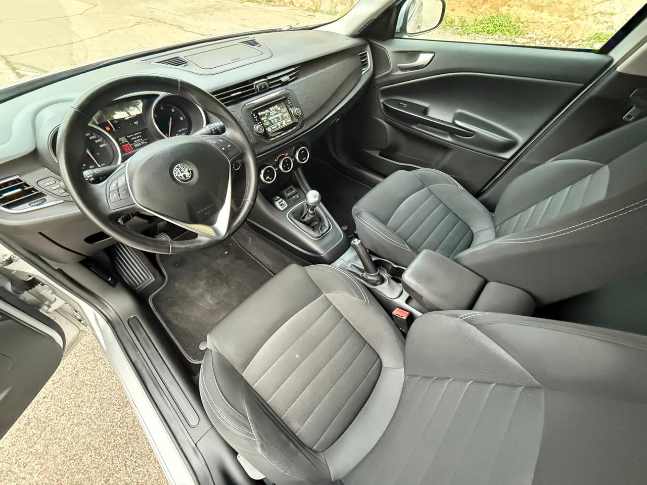 Alfa Romeo Giulietta/1.6 120CV/LED/CERCHI 17"/NEOPATENTATI