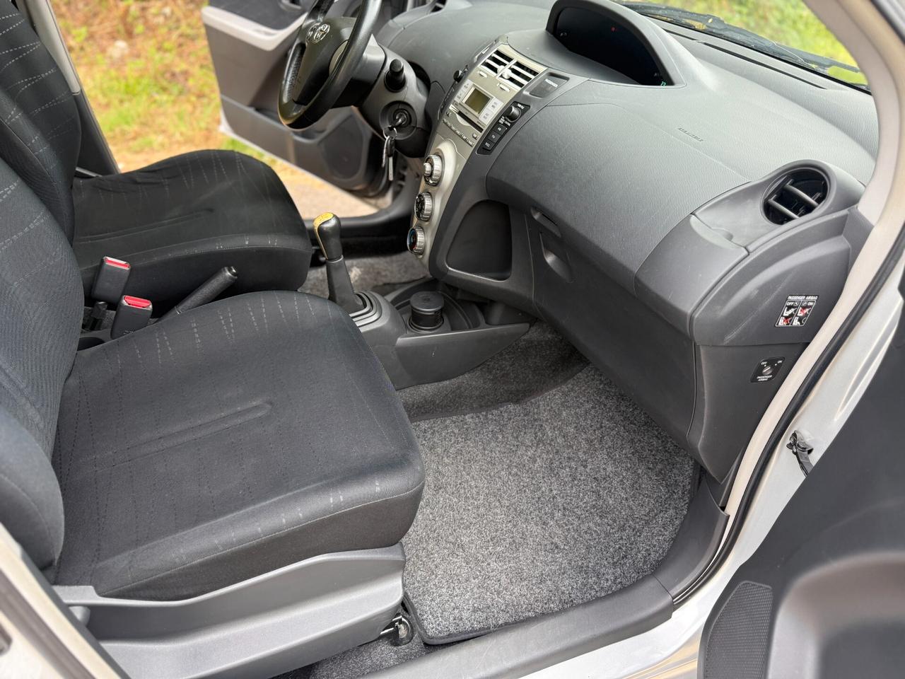 TOYOTA YARIS 1.3 LUNA 5 PORTE 87CV