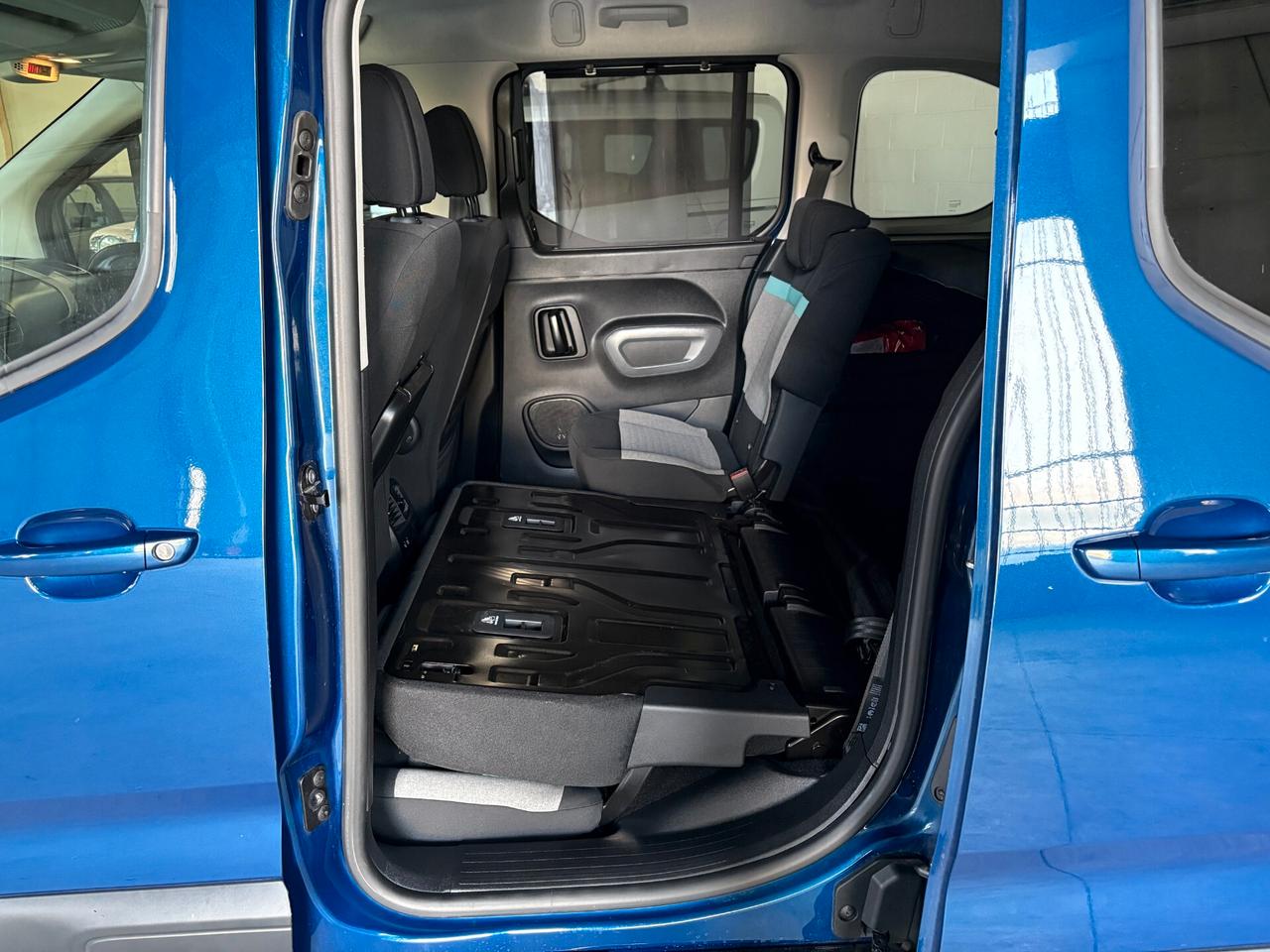 Citroen Berlingo 1.5 bluehdi 100Cv AUTOVETTURA Gancio Traino