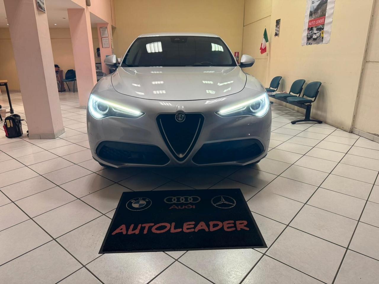 Alfa Romeo Stelvio 2.2 Turbodiesel 160 CV AT8 RWD Super