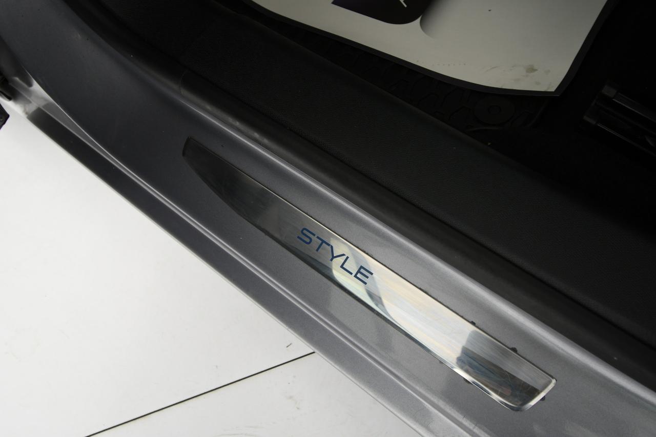 PEUGEOT 308 5p 1.5 bluehdi Business s&s 130cv NEOPATENTATI+APP CONNECT