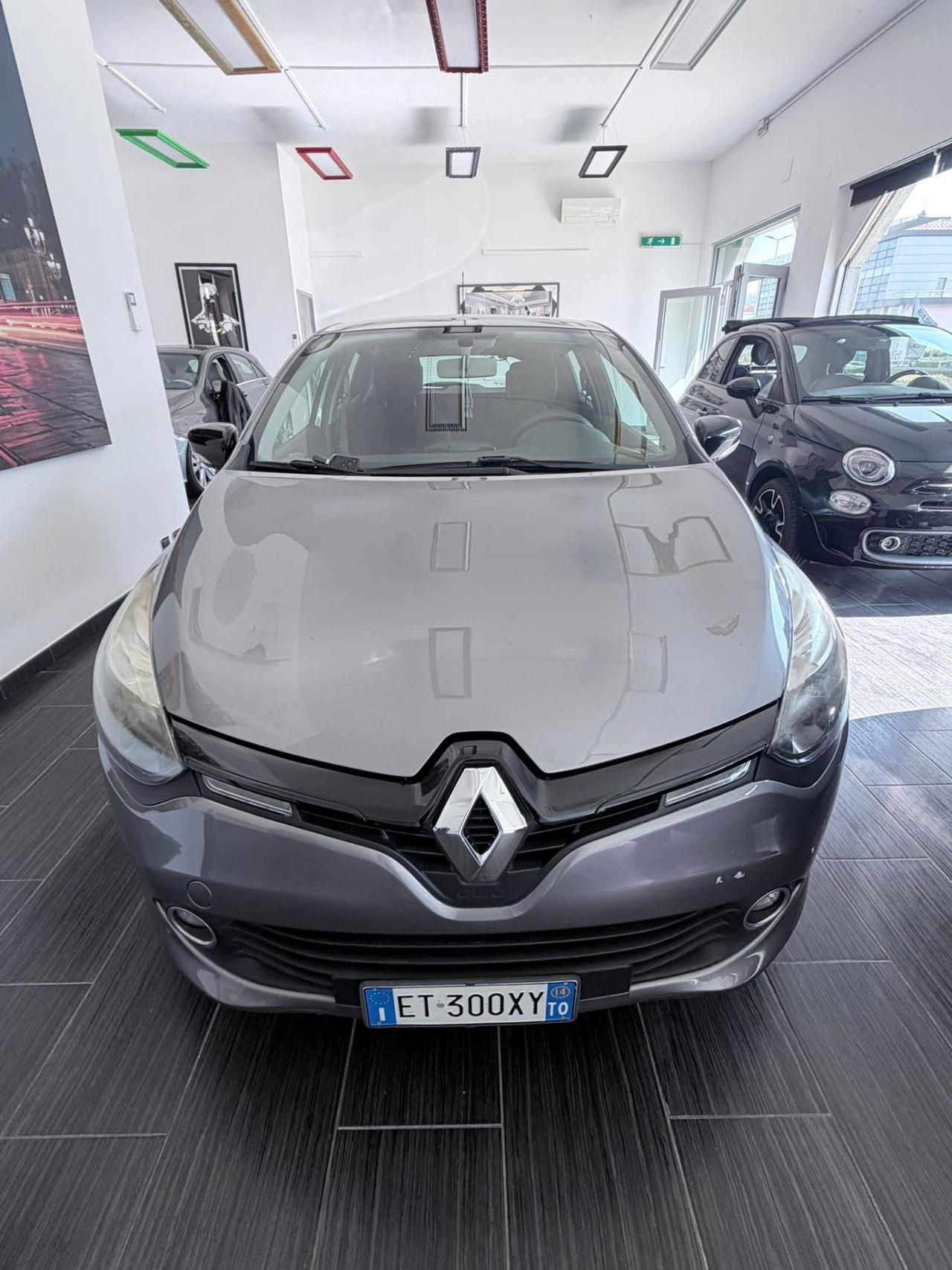 Clio 1.2 75CV GPL CASA MADRE