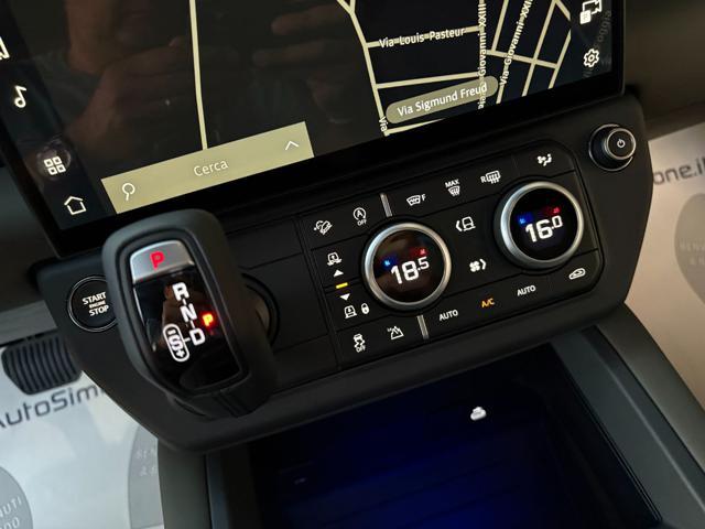 LAND ROVER Defender 110 3.0D I6 200 CV AWD Auto X-Dynamic SE TETTO PAN