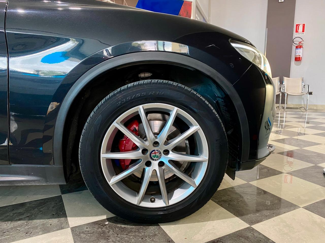 Alfa Romeo Stelvio 2.2 Turbodiesel 210 CV AT8 Q4 Executive Tetto apr.-2017