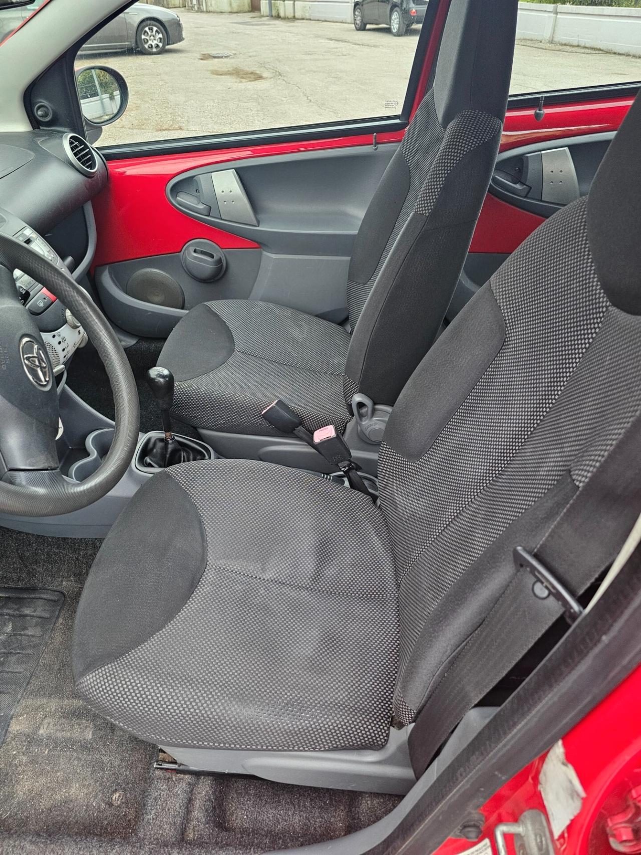 Toyota Aygo 1.0 12V VVT-i 5 porte Now