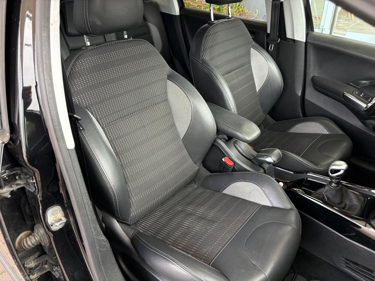 Peugeot 2008 Allure 1.6 Blue HDI 120 DISTRIB #9753