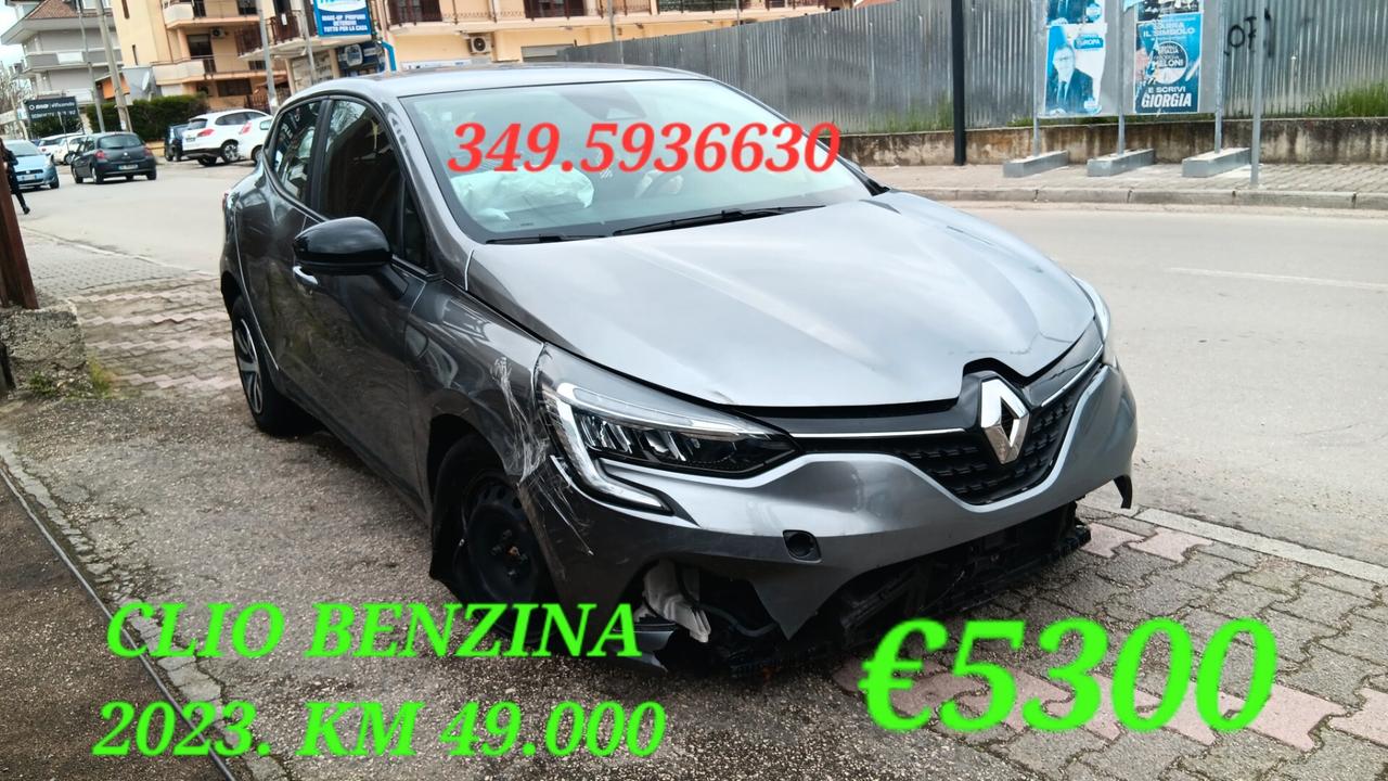 Renault Clio incidentata sinistrata mondialcars 023