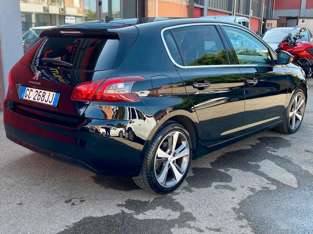 Peugeot 308 BlueHDi 130 S&S EAT8 GT Line