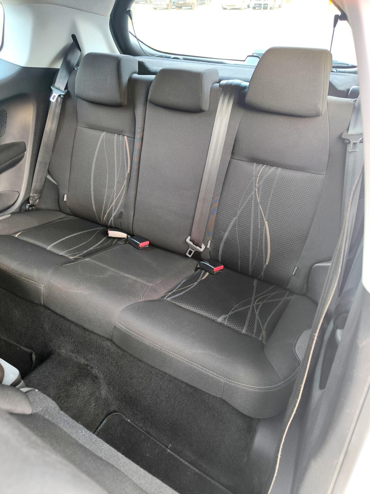 Peugeot 208 1o Serie 1.2VTI 82CV 3P Allure
