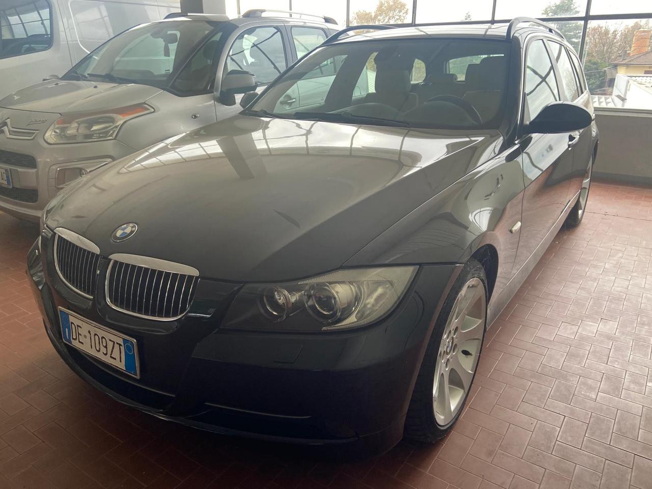 BMW Serie 3 330xd touring msport