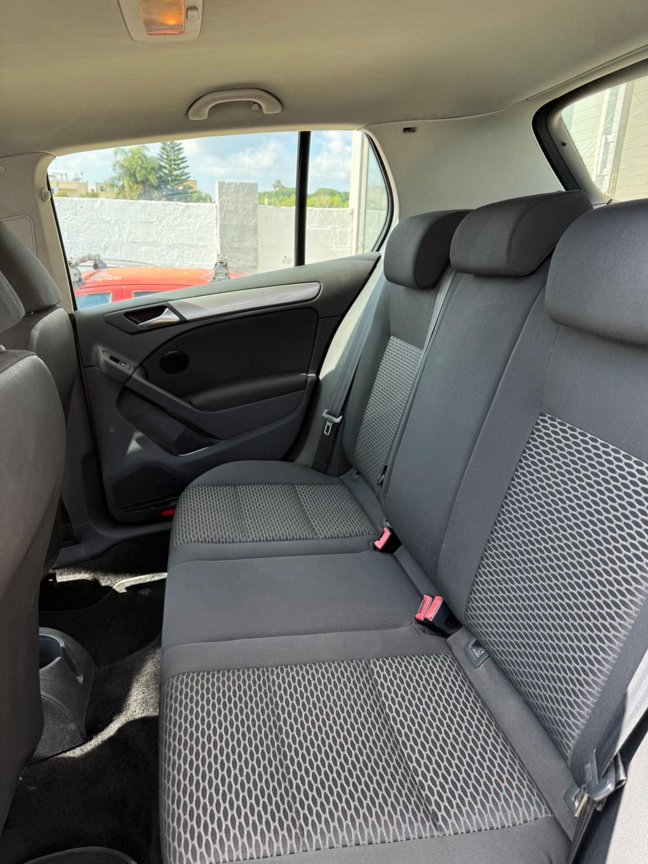 Volkswagen Golf 1.6 5p. Highline GPL