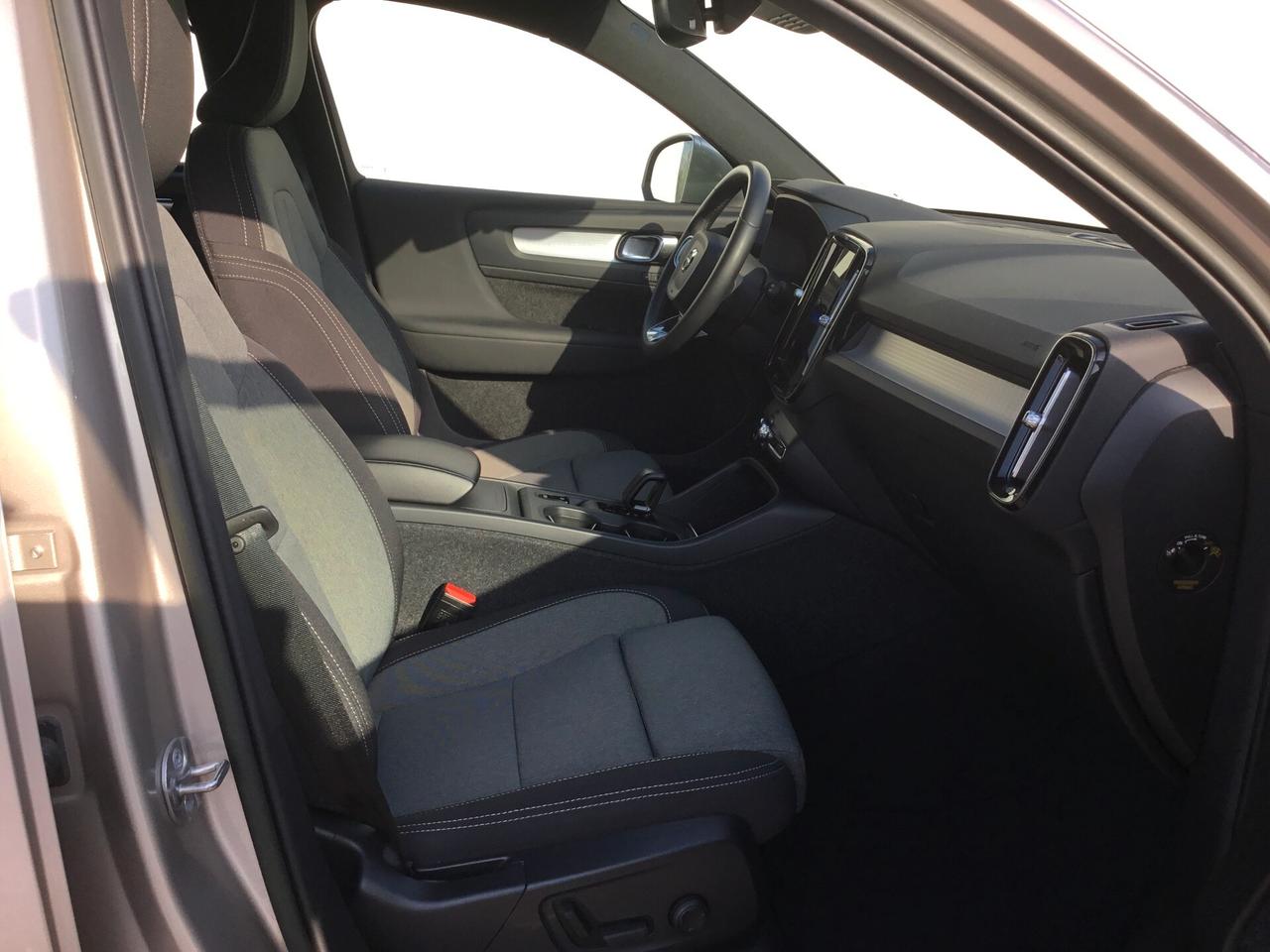 Volvo XC40 B3 automatico Core