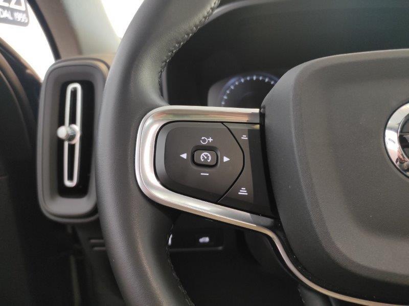 VOLVO XC40 (2017-->) - XC40 T2 automatico Essential