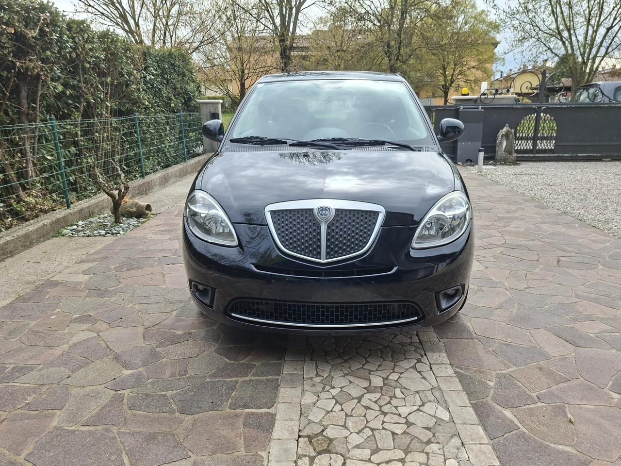 Lancia Ypsilon 1.2 69 CV 3 porte S&S Gold