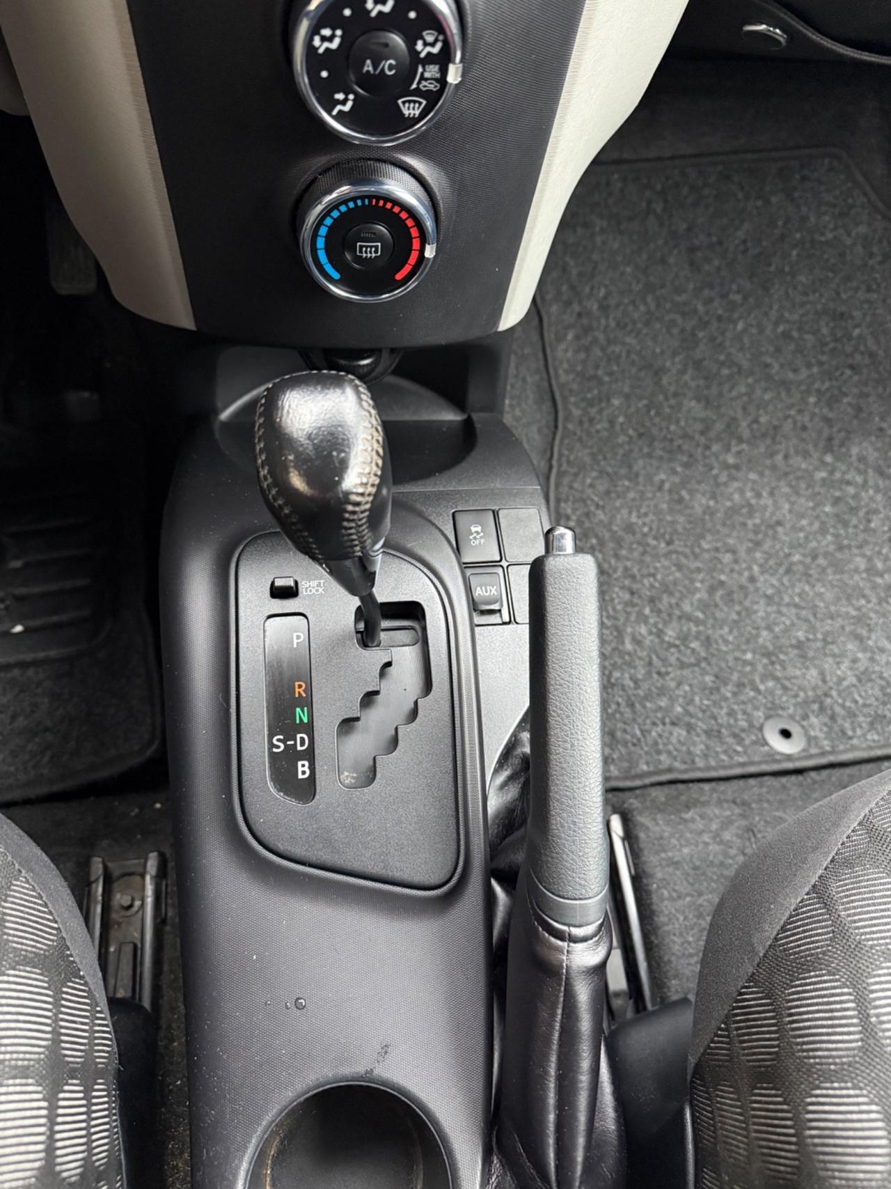 Toyota iQ 1.0 Sol Automatica