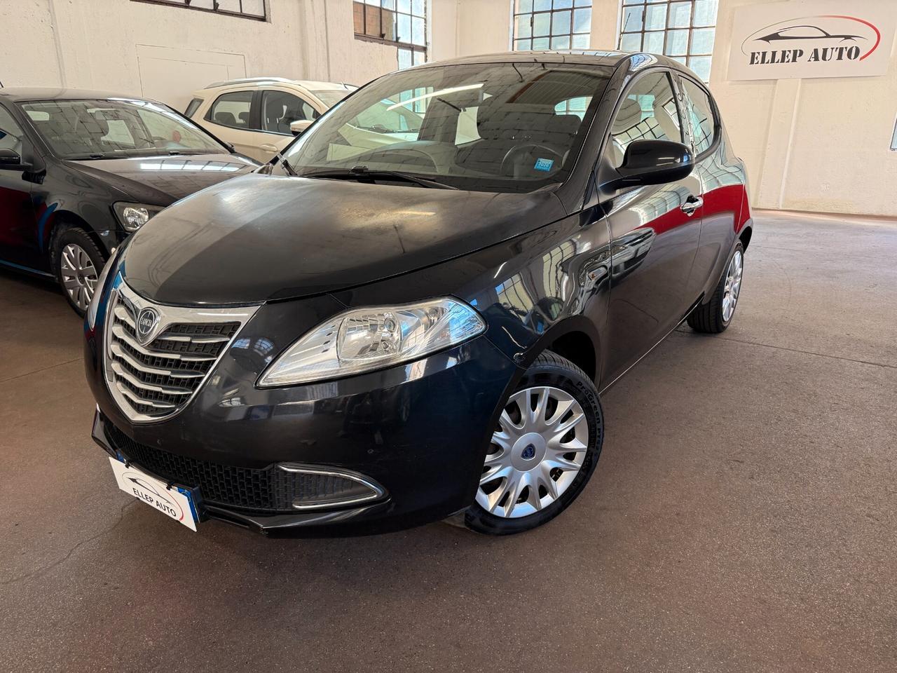 Lancia Ypsilon 1.2 69 CV CINGHIA OK - NEOPATENTATI
