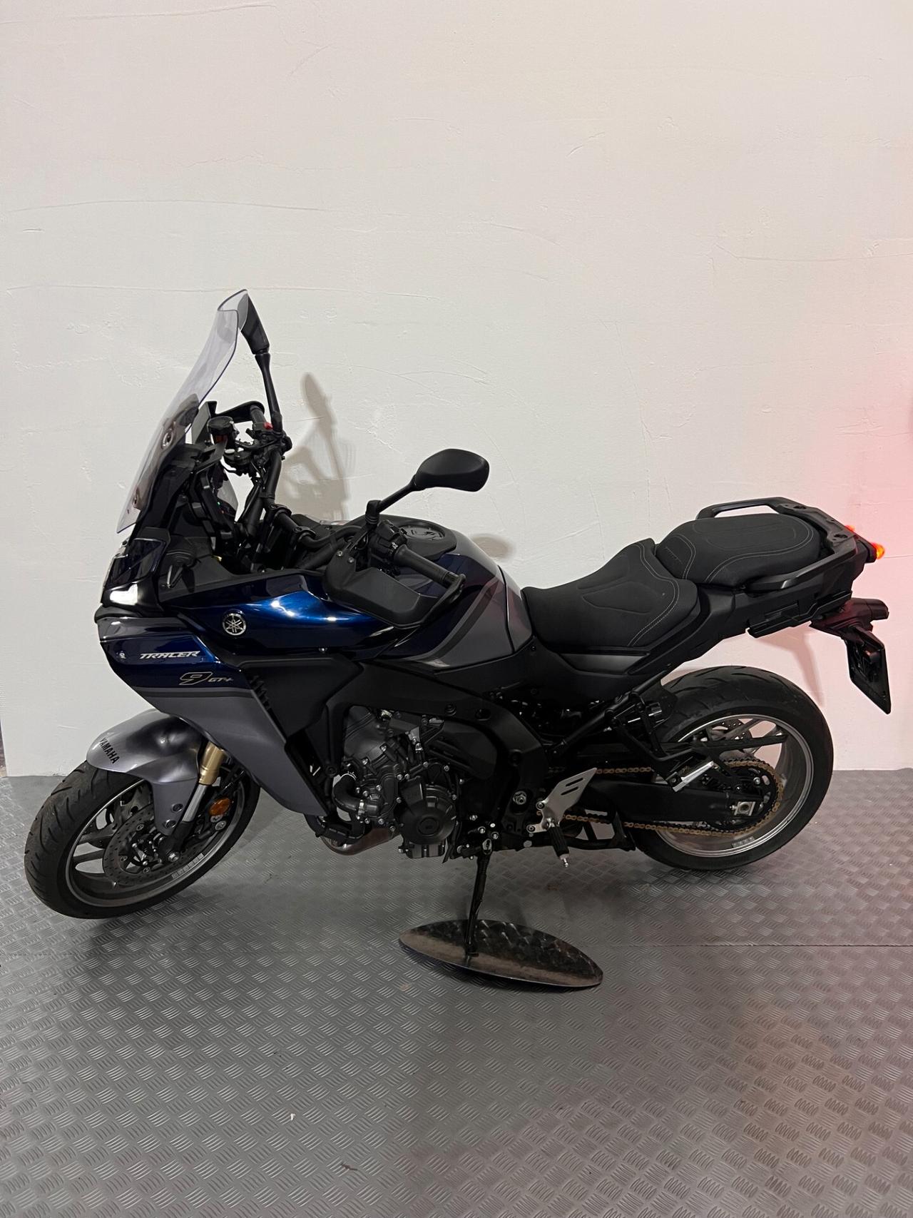 Yamaha Tracer 9 GT + Y-AMT