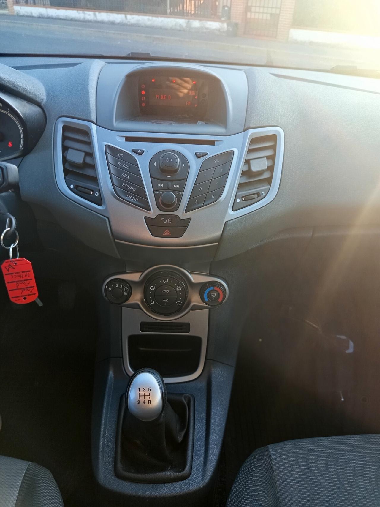 Ford Fiesta 1.4 3 porte Bz.- GPL Titanium
