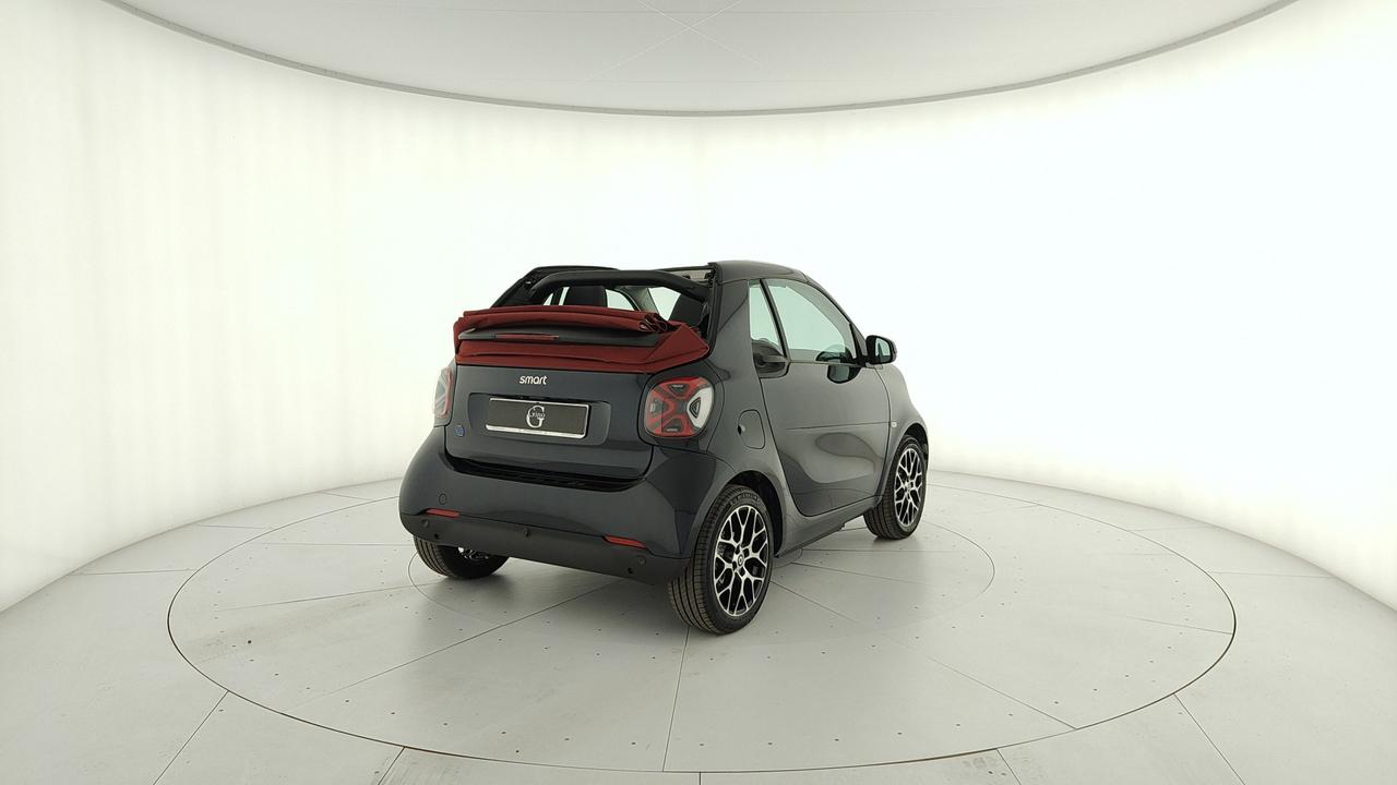 SMART Fortwo Cabrio eq suitered 22kW