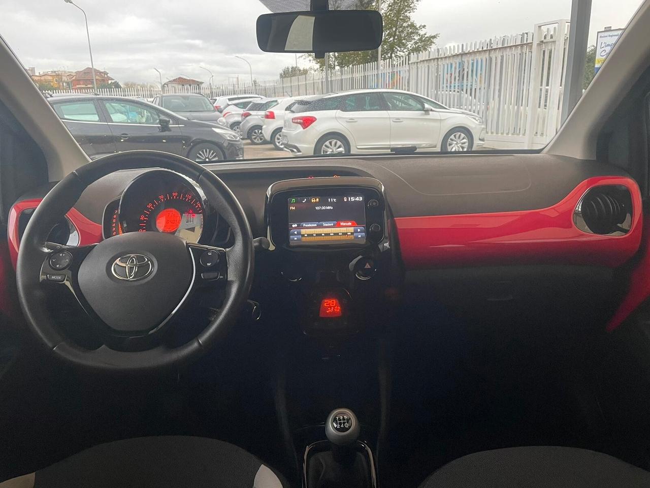 Toyota Aygo 1.0 VVT-i 69 CV 5 porte x-cite