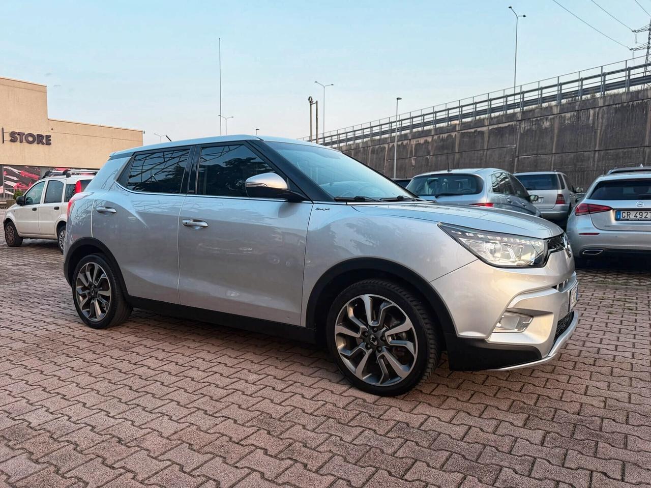 Ssangyong Tivoli 1.6d 2WD Be Hot Aebs TELECAMERA POSTERIORE CRUISE OK NEOPATENTATI
