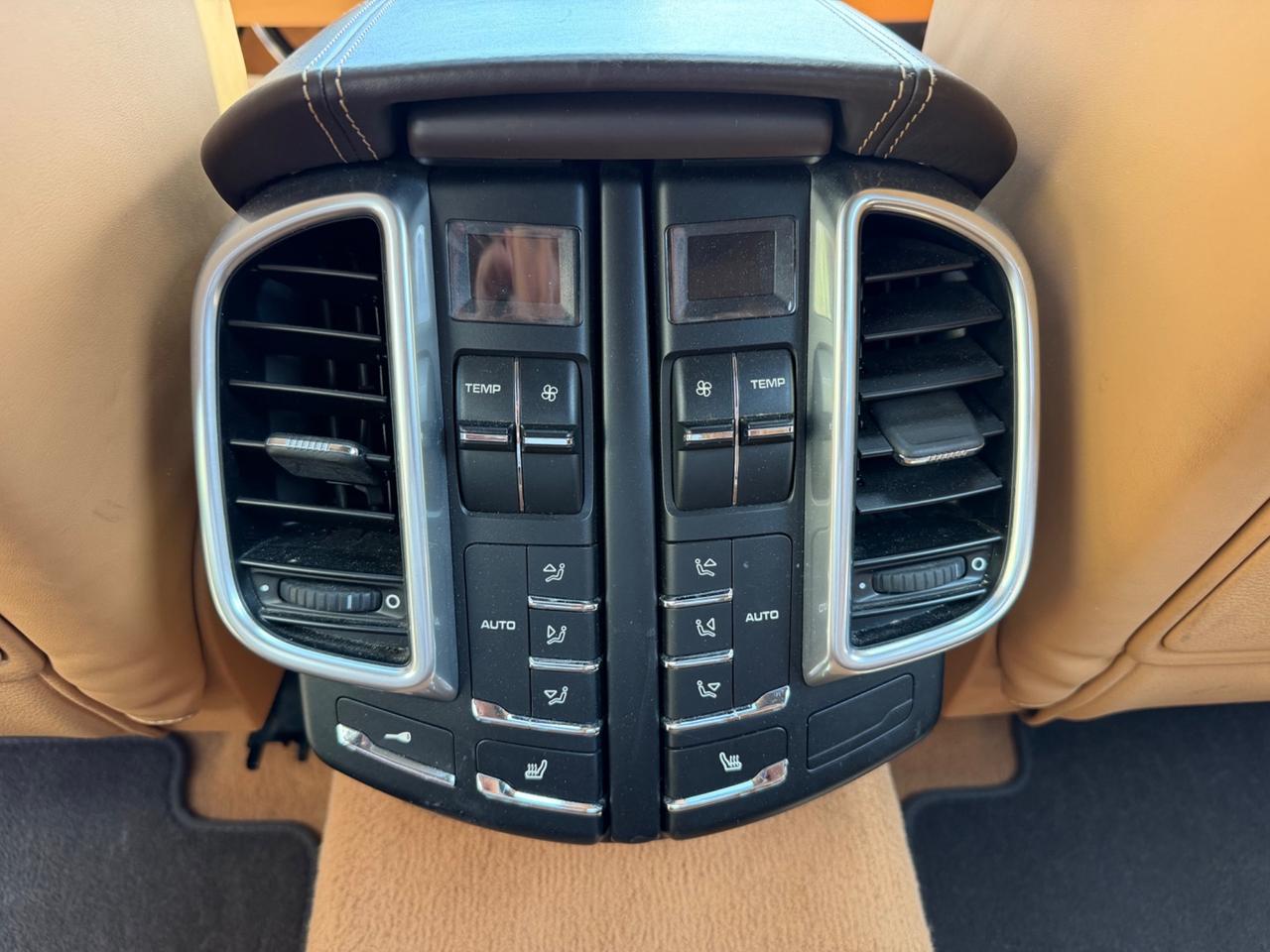Porsche Cayenne 4.8 Turbo