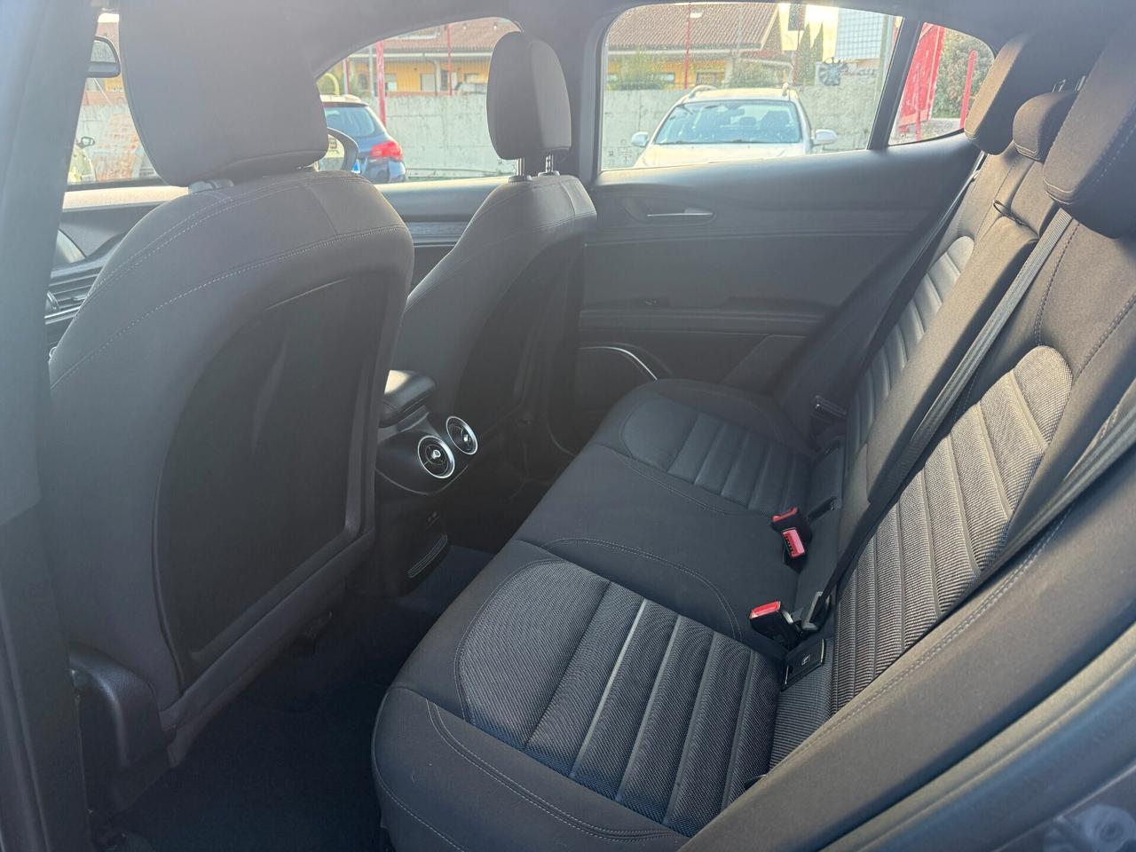 Alfa Romeo Stelvio 2.2 Turbodiesel 160 CV AT8 RWD Sprint