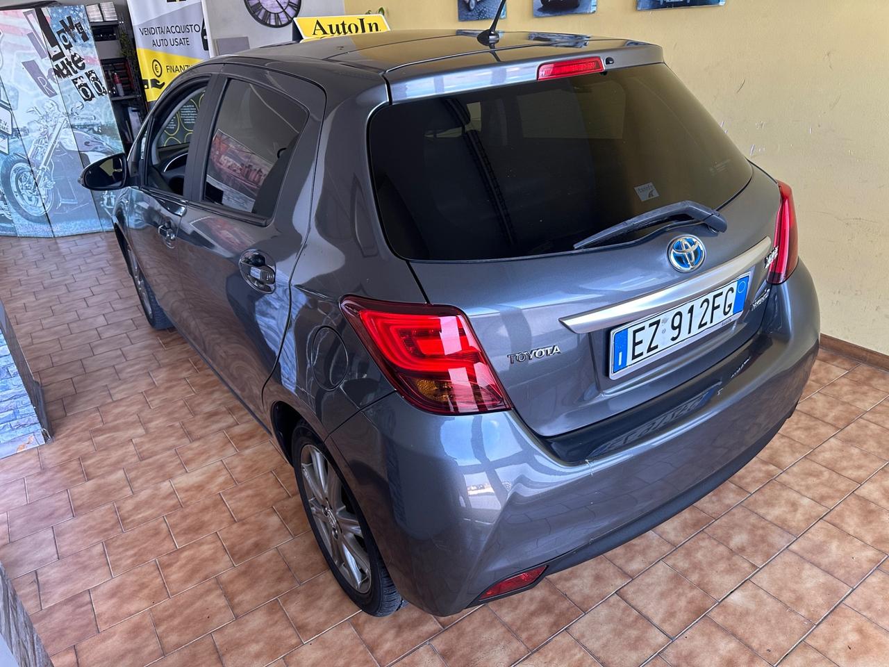 Toyota Yaris 1.5 Hybrid batteria appena sostituita