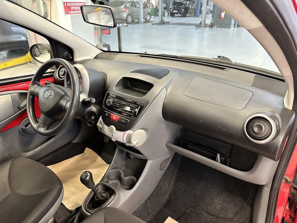 Toyota Aygo 5 Porte 1.0 VVT-i Sol