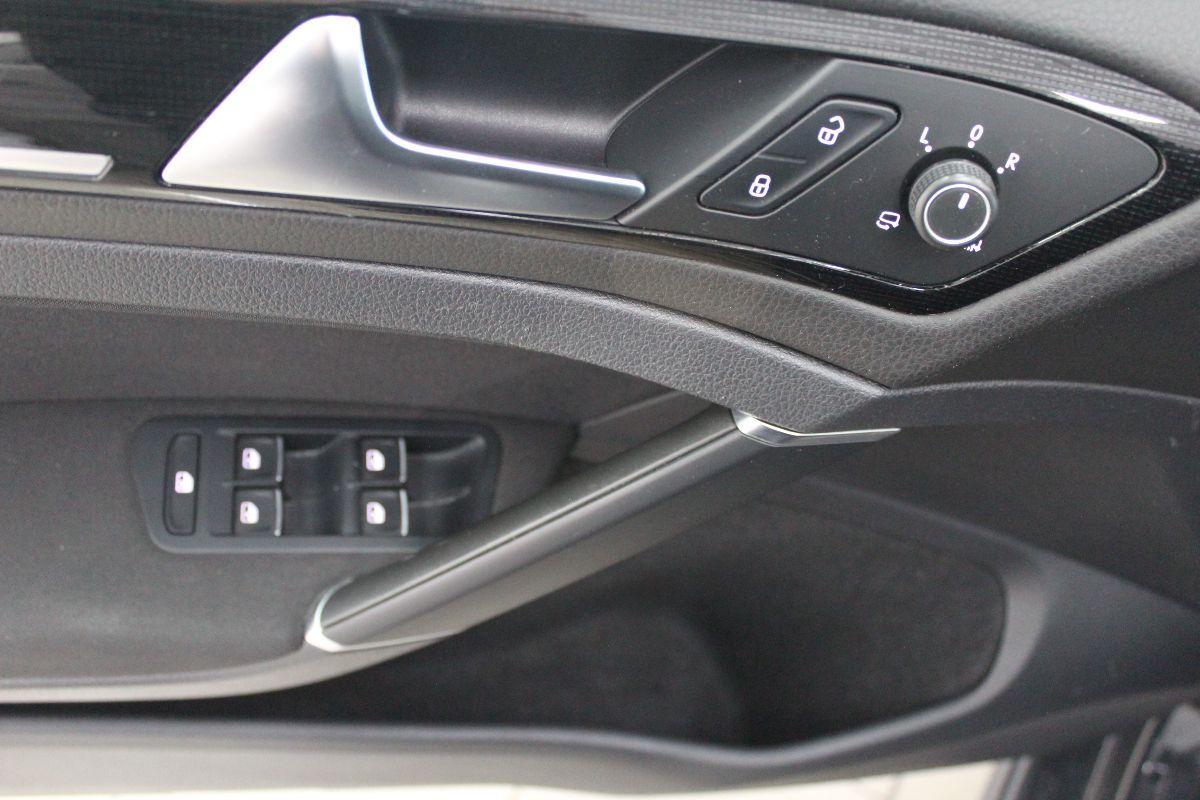 VOLKSWAGEN - Golf - Variant 1.6 TDI 115CV Executive BMT